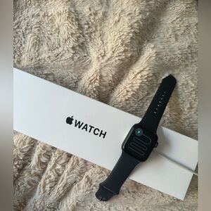 Apple Watch SE GPS + Cellular